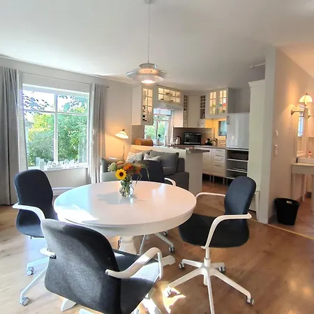 Inger - Stilvolles Und Modernes Mit Terrasse Und Gartennutzung Сasa de vacaciones