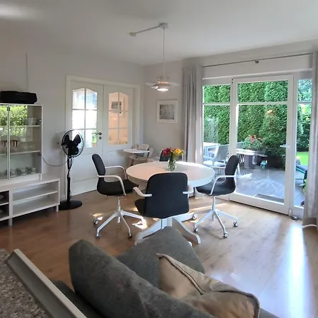 Inger - Stilvolles Und Modernes Mit Terrasse Und Gartennutzung * タープ